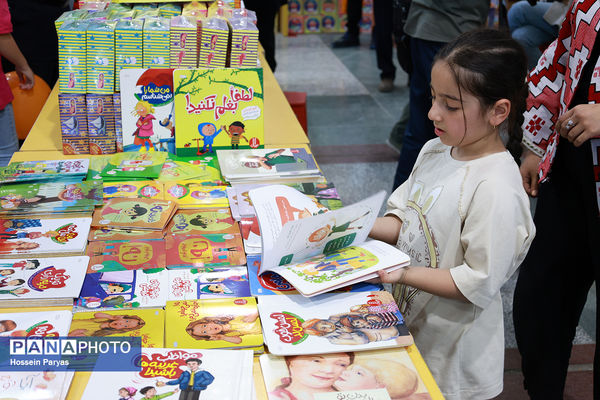 بازدید وزیر آموزش و پرورش از سی‌وششمین نمایشگاه بین‌المللی کتاب تهران 
