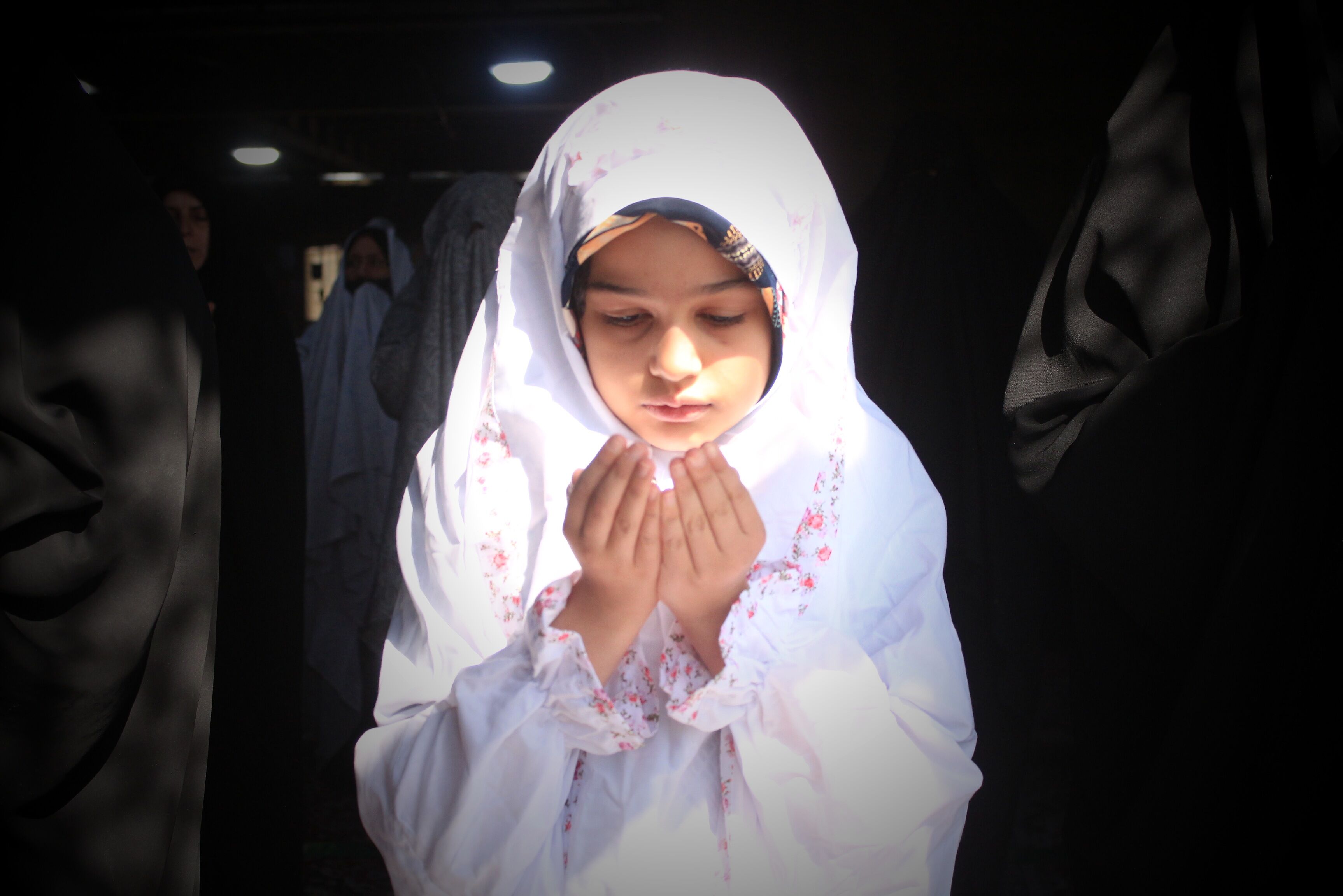 نماز استغاثه امام زمان(عج) در مصلی بزرگ امام خمینی نسیم‌شهر