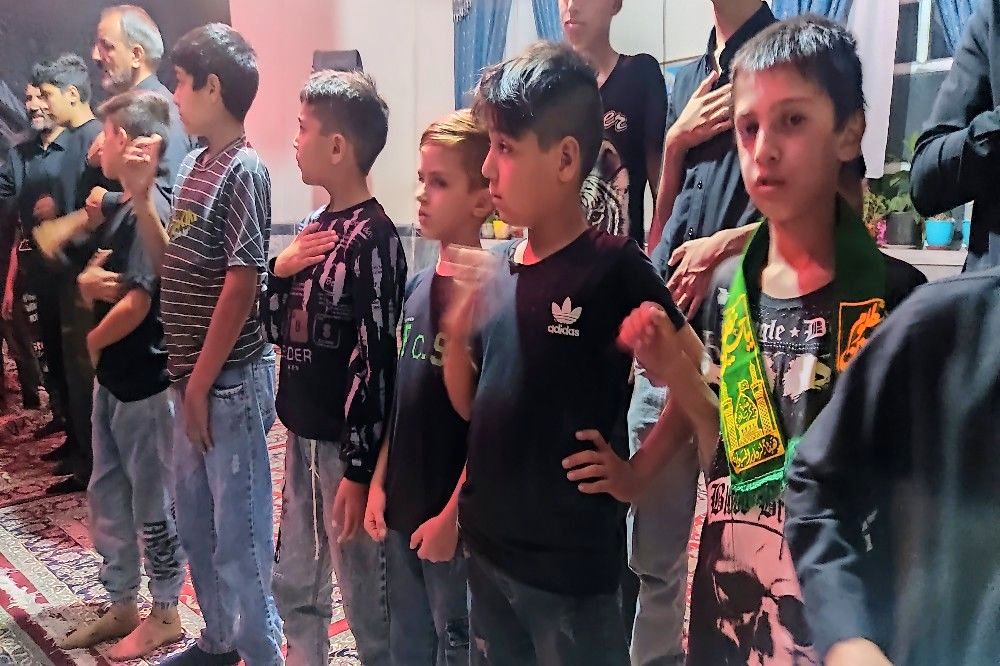 عزاداری شب هشتم ماه محرم در شهر بار 