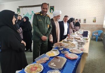 پیوند تغذیه سالم و سلامت روان در جشنواره غذای آموزشگاه خلیج فارس و نمونه فدک مروست