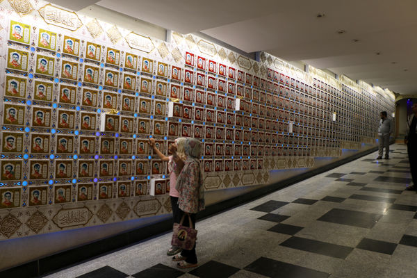 بازدید معلمان قم از موزه دفاع مقدس همدان-1