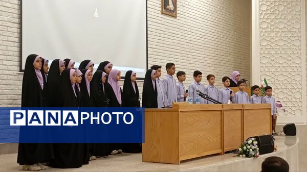 نشست صمیمی جوانان با حضرت آیت الله نورمفیدی