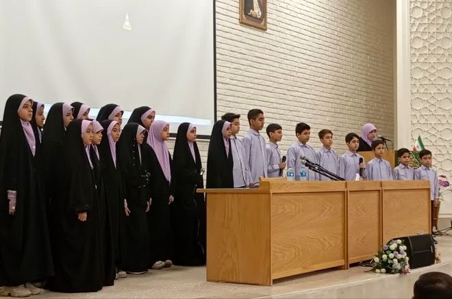 نشست صمیمی جوانان با حضرت آیت الله نورمفیدی