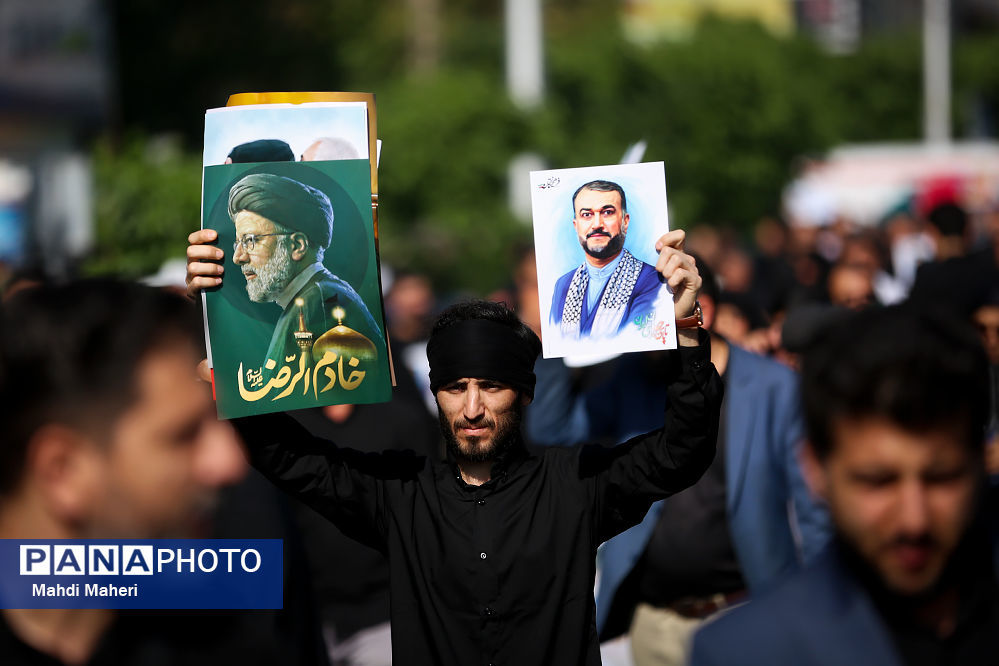 ۲۳۰ خبرنگار خارجی آیین تشییع شهدای خدمت را پوشش جهانی دادند