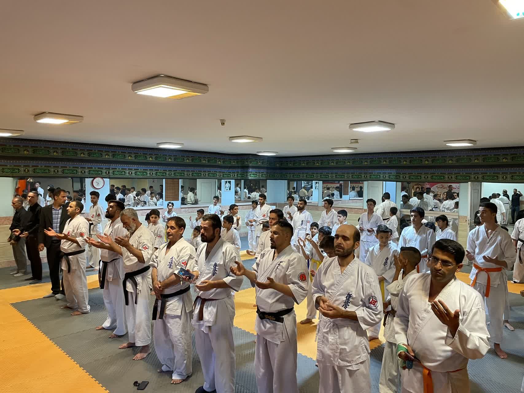 مراسم عزاداری و بزرگداشت شهدای جنگ تحمیلی در باشگاه‌های کاراته  بیرجند 