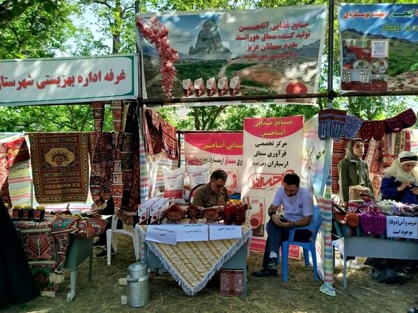 جشنواره توت سفید در هوراند