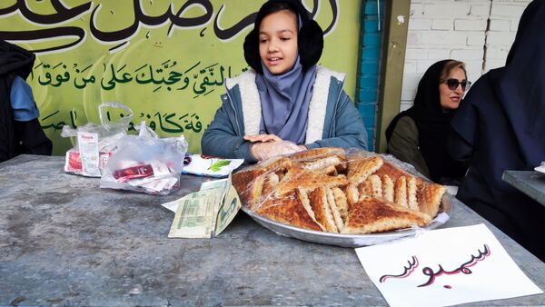 برپایی بازارچه دانش آموزی در دبیرستان پیرایش ۲