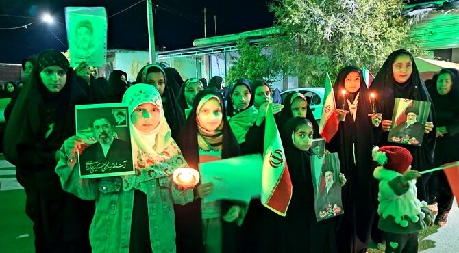 چهارشنبه‌ دشمن سوزی در میانشهر شیب‌کوه
