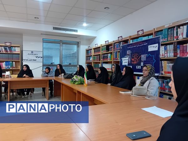نشست کتابخوانی در کتابخانه شهید بهشتی سملقان
