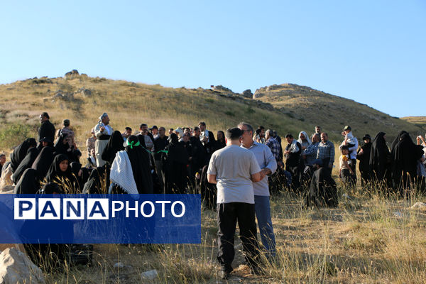 حضور زائران فرهنگی قم در یادمان «بلفَت و دوپازا»
