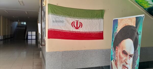 آموزشگاه فاطمیه جیرفت به استقبال «دهه فجر»