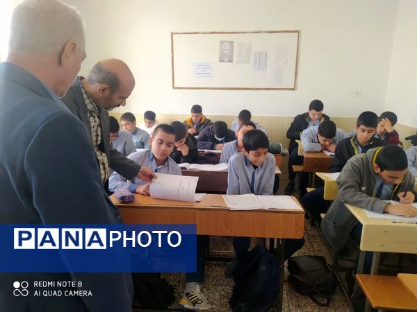 برگزاری آزمون تبار در دبیرستان پسرانه امام حسین(ع)