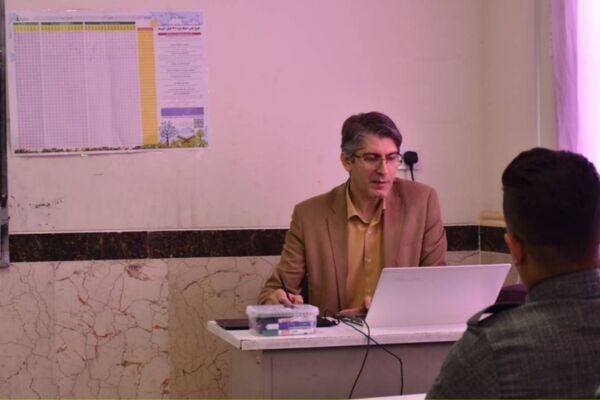 دوره توانمندسازی معلمان ابتدایی در ثلاث‌ باباجانی