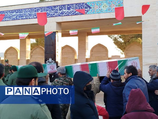 استقبال از شهدای گمنام در شهر درق