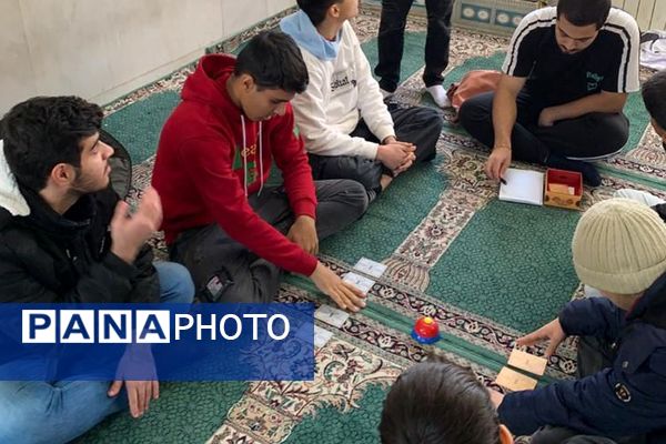  کارگاه‌های سواد اجتماعی و سیاسی و نمایشگاه انقلاب با شعار «روایت ناشنیده» در مدارس متوسطه دوم فشافویه