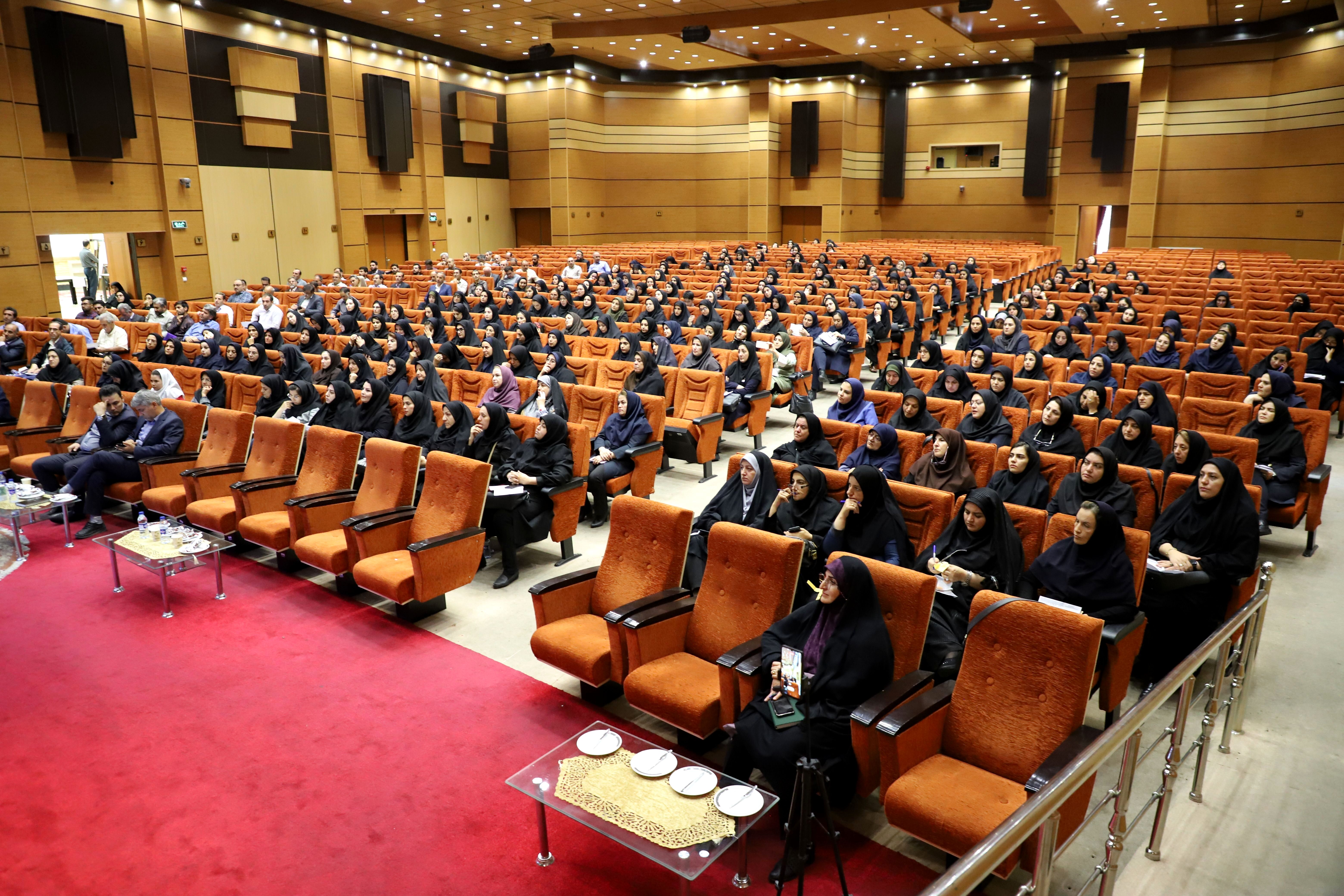 نظارت و برنامه‌ریزی دقیق معاونین آموزشی دوره ابتدایی جهت افزایش کیفیت در سطوح بالاتر