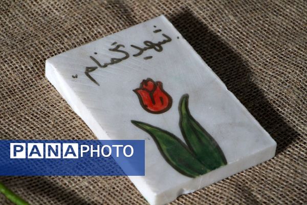هم‌سرایی هزار نفری دانش‌آموزان یاور انقلاب در اسلامشهر