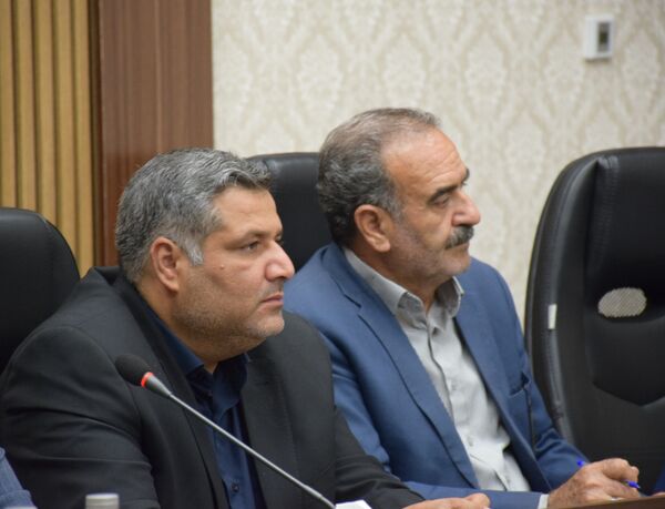نشست هم‌اندیشی معاون استاندار با موسسان و مدیران مدارس غیردولتی تربت حیدریه 