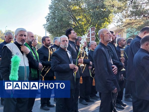 برپایی آیین خطبه‌خوانی خادمین حرم رضوی در روز شهادت امام رضا(ع) در اصفهان