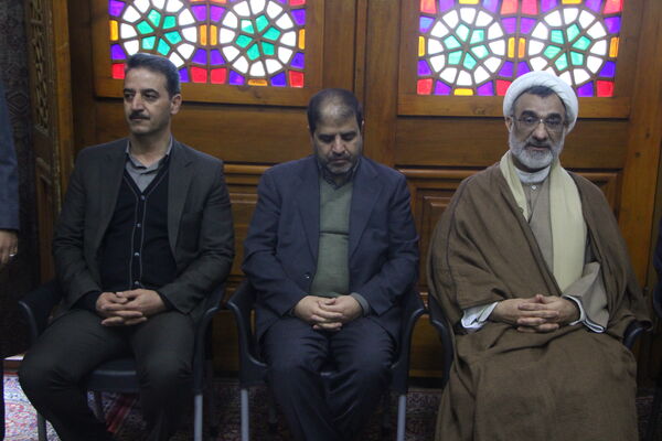 مراسم بزرگداشت حماسه 9 دی در مسجد حظیره در یزد