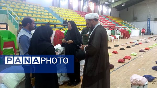 توزیع ۲۰۰۰ بسته لوازم التحریر در کهگیلویه‌ و‌ بویراحمد