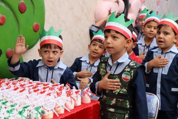 غنچه های بهارستانی آغاز سال تحصیلی را جشن گرفتند