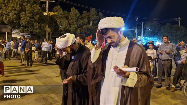 نورآباد در مسیر ولایت؛ تجدید میثاق با رهبری در صد و شصت و سومین شب ایستادگی