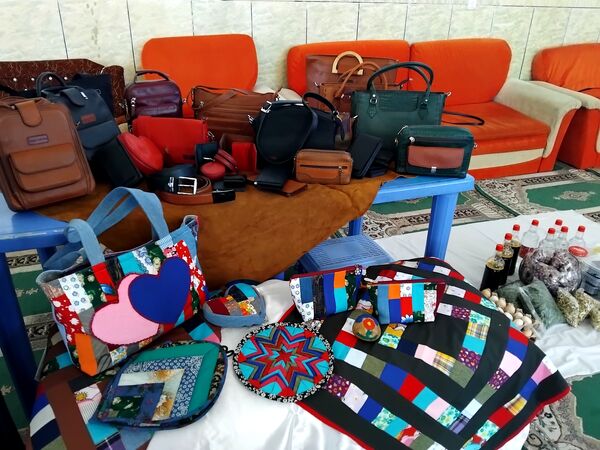 بازارچه‌ هنرهای‌ دستی‌ با رنگ و بوی عید