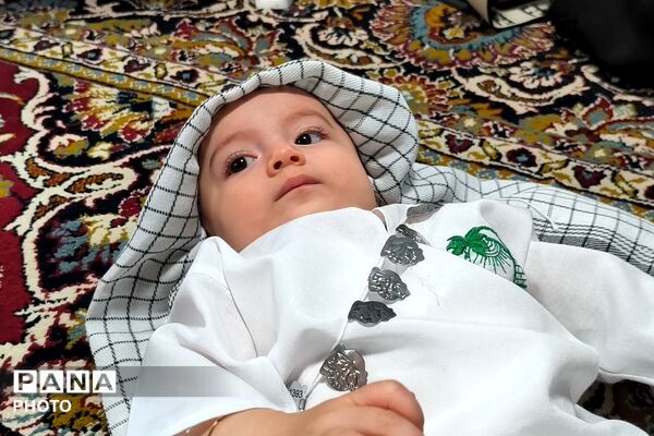 حضور مادران و نوزادان شش ماهه در همایش شیرخوارگان حسینی