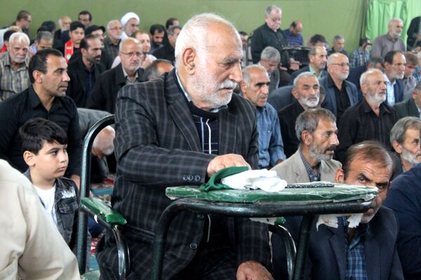 اقامه نماز جمعه در گلوگاه 