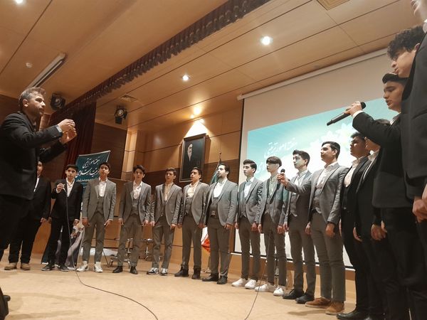 تجلیل از یاوران برتر تربیتی در مراسم گرامیداشت، هفته تربیت اسلامی و روز امور تربیتی