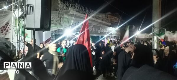 موکب چایخانه همچنان در کنار مردم فعال است