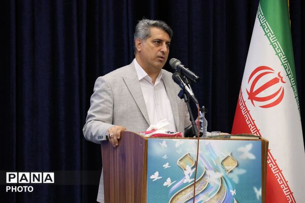 آیین تجلیل از منتخبین استانی اجلاسیه نماز