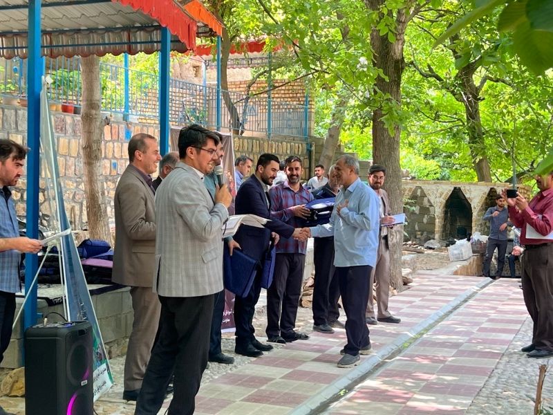 مراسم تجلیل از همکاران فعال حوزه پرورشی شهرستان‌های مانه و سملقان در بوم گردی زو علیا