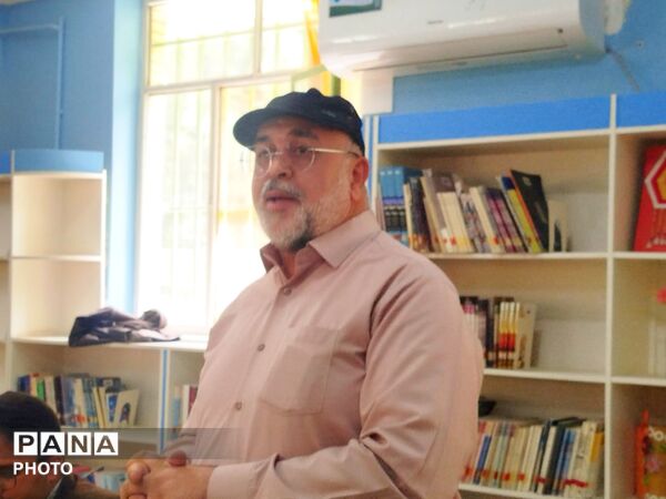 گرامیداشت روز معلم در لردگان؛ تجلیل از چراغ‌داران راه آینده