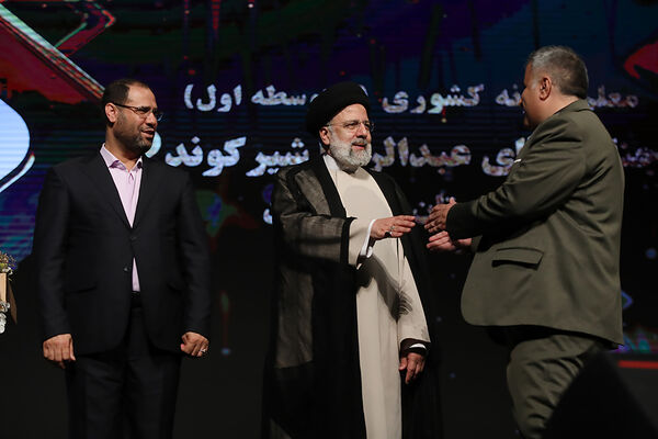 تجلیل از معلمان نمونه کشوری با حضور رئیس جمهوری
