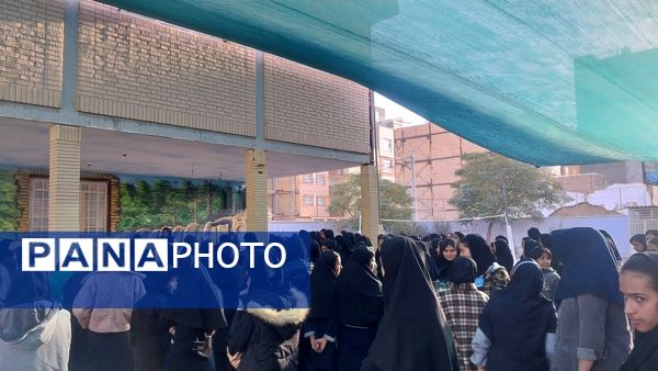 گرامیداشت هفته بسیج دانش آموزی در دبیرستان فیاض 