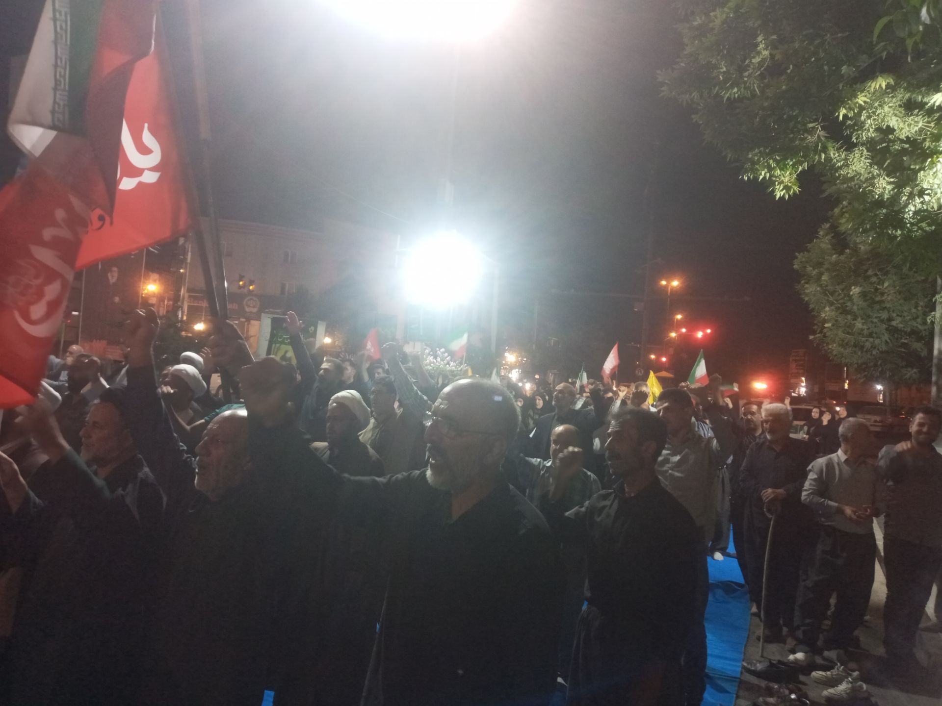 کامیاران در شب صد و سی و پنجم؛ طنین همدلی با نیروهای مسلح را سر داد