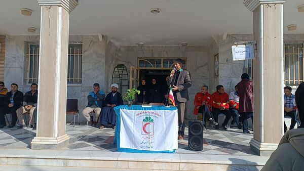 نواختن زنگ زلزله در دبیرستان کوشش شهرستان فاروج 