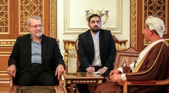 دیدار و گفت‌وگوی علی لاریجانی با سلطان عمان