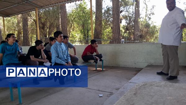 کلاس حل مسئله و اتاق فکر برای دانش آموزان متوسطه اول و دوم 