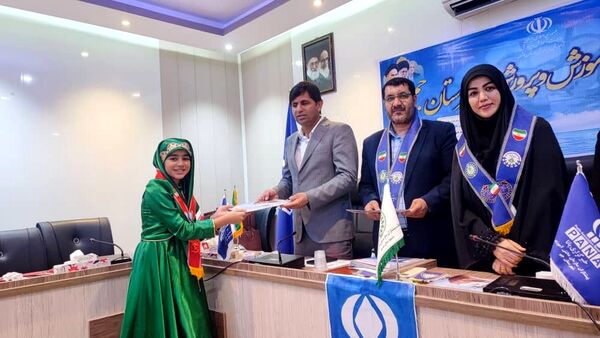 تجلیل از خبرنگاران برتر شهرستان جم