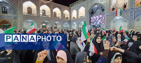 طنین گلبانگ انقلاب صحن انقلاب حرم مطهر  امام رضا (ع)