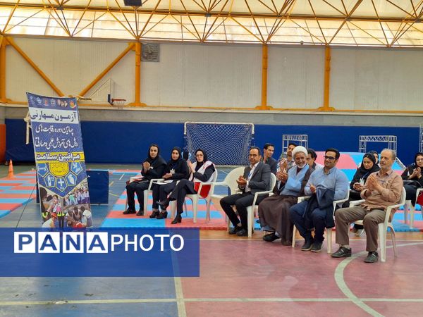 چهارمین دوره رقابت‌های روشهای اموزش علمی و مهارتی مراقبین سلامت