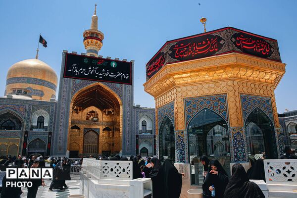 آماده‌سازی حرم مطهر رضوی در آستانه تشییع رهبر شهید انقلاب