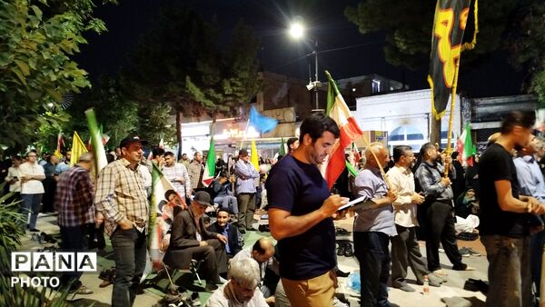  قاب پانا میزبان نودمین شب از اجتماعات خیابانی در حسینیه امام خمینی(ره)