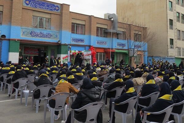 فجر دانش آموزی در قلبِ ری