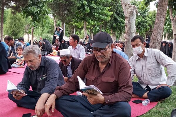 محفل پر فیض دعای عرفه در گلزار شهدا نصیرشهر