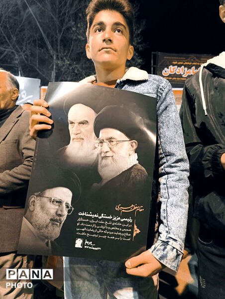 حضور ملت غیور بجنورد در شهرستان بجنورد  پی شهادت رهبر انقلاب 