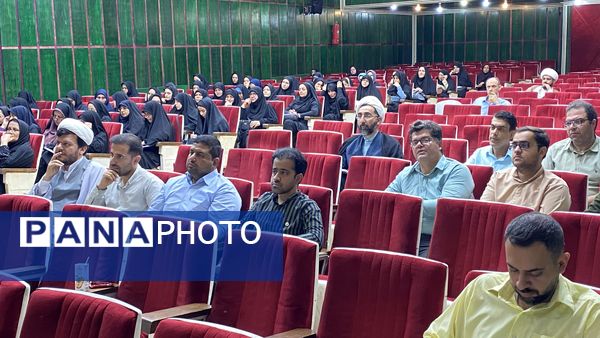 اولین کارگاه از سلسله کارگاه‌های دوره توانمندسازی مربیان پرورشی ناحیه 2 یزد
